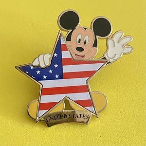 Disney Mickey Flag Series 2002- United States Pin
